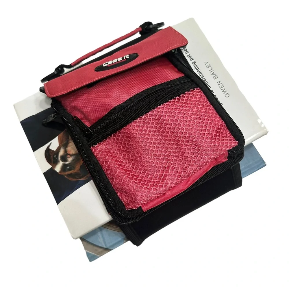 Case It Book Holder & Crossbody - Picture 6 of 7